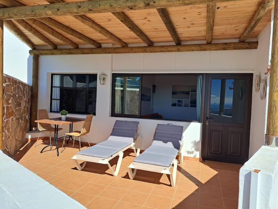 Apartamento Valentina Tías Esterno foto