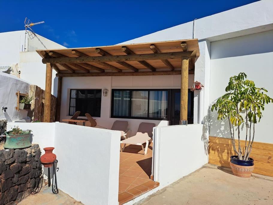 Apartamento Valentina Tías Esterno foto